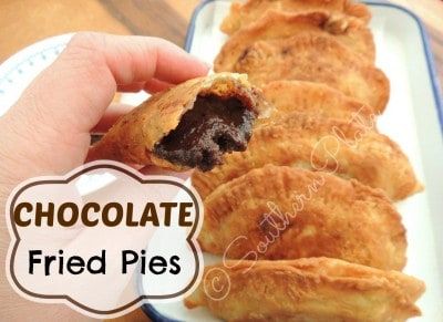 Chocolate Fried Pies, Fried Pies Recipe, Hand Pie Recipes, Breakfast Yummy, Southern Plate, Fried Pies, Hand Pie, Pie Day, Favorite Pie