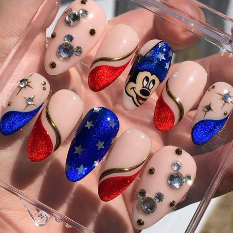 Absolutely LOVED doing this custom sorcerer Mickey set! Featuring my fav velvet cat eye technique and some gold chrome and rhinestones for the fullllll sorcerer effect 🥰😍 she’s taking these to Disney with her! Who wants more Disney nails!?!? Inspo for the swirl nails - @nailssjunkie Disney Cruse, Disney World Nails, Disney Nail Designs, Sorcerer Mickey, Mickey Nails, Swirl Nails, Disney Cats, Gel Press, Disney Nails