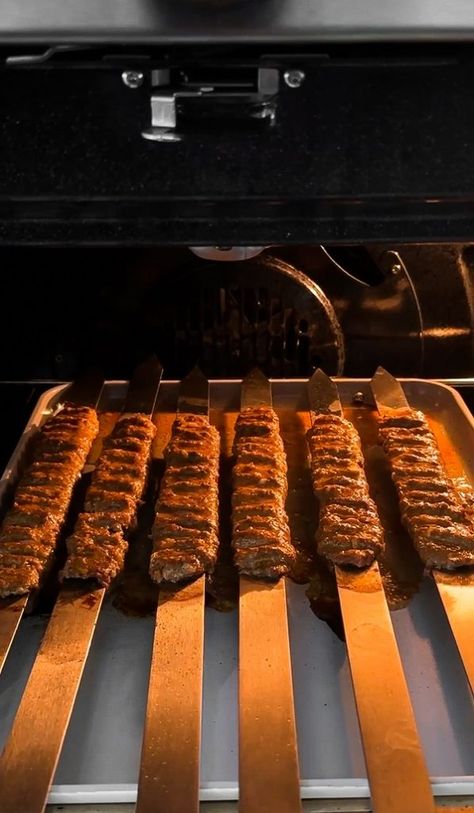 Koobideh Kebab in the Oven - KAYHAN LIFE Koobideh Kabob Recipe, Koobideh Kebab, Persian Kabob Recipe, Persian Restaurant, Beef Kebabs, Shish Kabobs, Kabob Recipes, Kebab Recipes, Sleepover Food