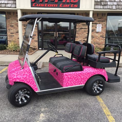 Pink Golf Cart Ideas, Pink Golf Cart Aesthetic, Golf Cart Design, Barbie Golf Cart, Girly Golf Cart, Aerith Christmas, Golf Cart Decorating Ideas, Pink Golf Cart, Gold Cart