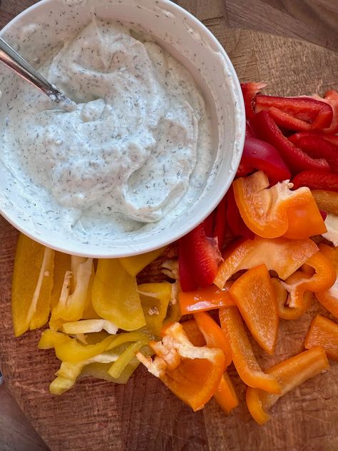 Protein Veggie Dip Protein Veggie Dip, Protein Dip, Cranberry Orange Muffin Recipe, Dip For Veggies, Veggie Dip Recipe, Baking Powder Recipe, Philly Cheese Steak Recipe, Butter Pasta, Pot Recipes Easy