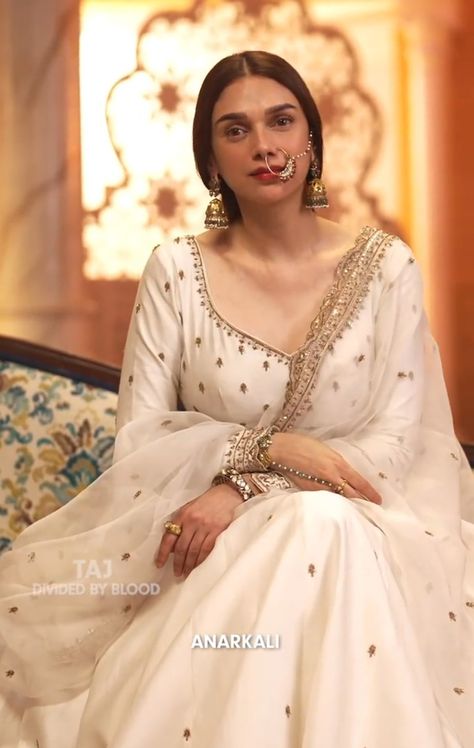 Off White Anarkali, Mahira Khan Dresses, Aditi Rao Hydari, Aditi Rao, Desi Dress, Anarkali Dress Pattern, Traditional Indian Dress, Indian Saree Blouses Designs, Desi Fashion Casual