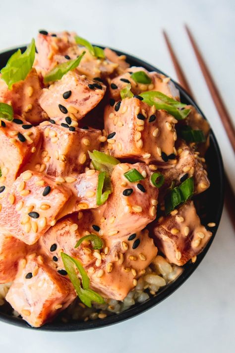 Spicy Ahi Poke Recipe, Spicy Ahi Tuna, Hawaiian Meals, Spicy Salmon Bowl, Tuna Poke Recipe, Spicy Tuna Poke, Tuna Poke Bowl Recipe, Ahi Tuna Poke, Poke Recipe