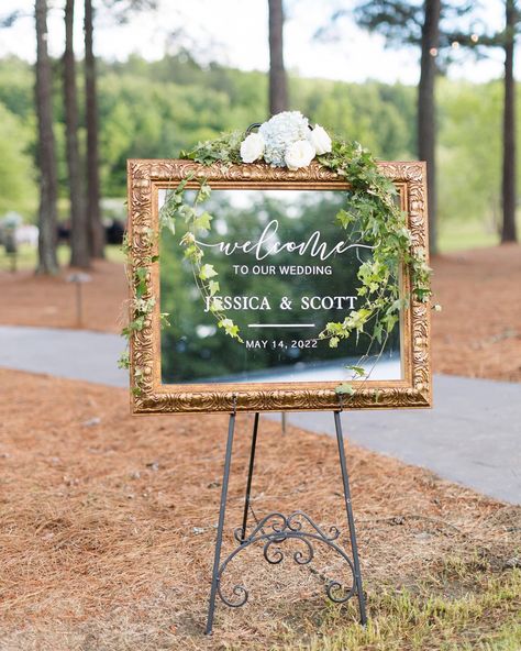 Wedding Welcome Sign Picture Frame, Wedding Welcome Sign Mirror Vintage, Round Mirror Centerpiece Ideas, Photoback Drop Ideas, Gold Mirror Welcome Sign Wedding, Welcome To Our Wedding Mirror, Mirror Welcome Sign Wedding, Wedding Welcome Sign Mirror, Wedding Welcome Mirror