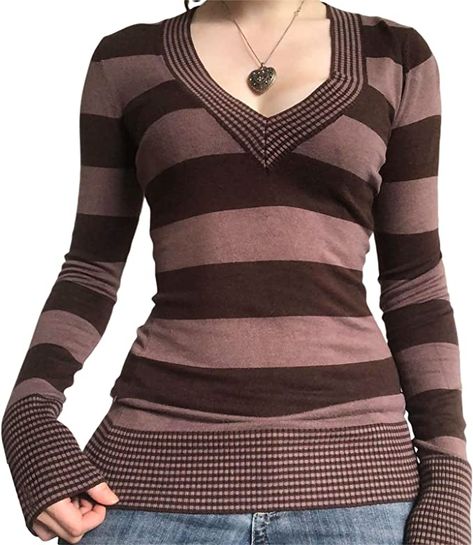 Grunge Knitwear, Neck Aesthetic, Cute Jumpers, Goth Outfit, Grunge Shirt, Women Y2k, Winter Vintage, Autumn T Shirts, Stripe Outfits