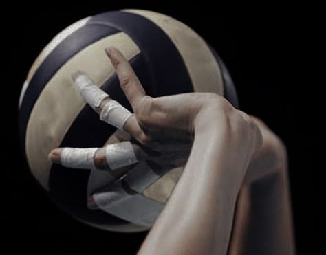 Volleyball Photography, Volleyball Wallpaper, Futurisme Retro, Volleyball Inspiration, Volleyball Training, Volleyball Pictures, Leyte, Kageyama Tobio, Volley Ball