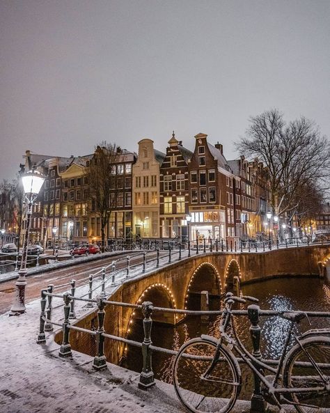 Amsterdam | Travel community on Instagram: “✨Swipe on to see a panorama of this location. Good morning😚✨ ✖️✖️✖️🇳🇱 📸Nice photo by @noramaria.nl ✈️FOUNDER: @marknayman ⠀⛵🚲✈️✨⛵⠀⠀🏡✈️⠀🇳🇱🌷…” Snow Amsterdam, Amsterdam Night Photography, Amsterdam Landmarks, Amsterdam Netherlands, Amaze Museum Amsterdam, A'dam Lookout Amsterdam, Amsterdam Travel, The Netherlands, Netherlands