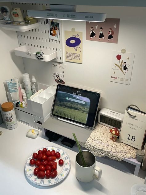 Muji Desk Setup, Studying Goals, Dream Desk, Study Desk Decor, Desk Inspo, Pc Table, Desk Inspiration, Desk Makeover, Study Room Decor