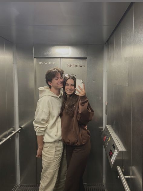 Girlfriend Story Instagram Ideas, Couple Elevator Selfie, Couple Elevator Pics, Couple Poses Elevator, Girlfriend Wearing Boyfriend Hoodie, Instagram Tips, Image Editing, Instagram Story Ideas, Couple Portraits