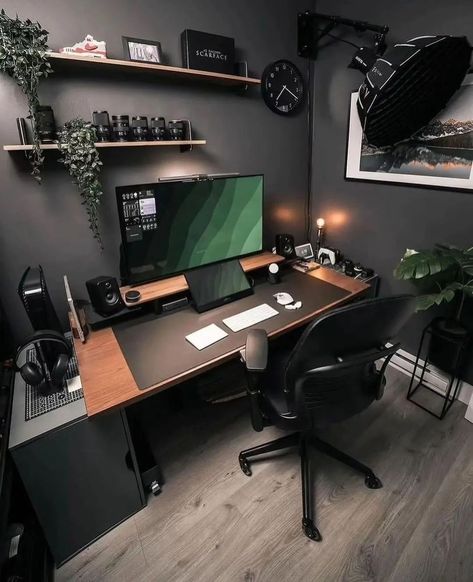 Happy Setup 👨‍💻 📸 @lloydcarig If you like setup related content follow Us... #tech #setup #aesthetic #minimalistic #productivity #deskgoals #desksetup #productivespaces #minimalsetup #deskinspiration #deskdecor #desktour #creativespaces #workstation #bedroominspo #setupinspiration #dreamsetup #desklife #custom setup #clean #cleansetup #officedesign #officedecor #pc #pcsetup #custompc #homeoffice #workspaceinspo #setuptour Minimalist Room Setup, Triple Screen Setup, Computer Set Up, Black Desk Setup, Laptop Desk Setup, Otaku Shelf, Pc Setup Aesthetic, Best Pc Setup, Modern Lofts