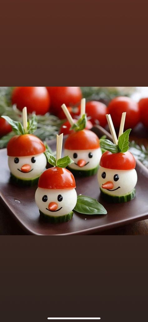 Christmas Party Food Table Decorations, Party Food Table Decorations, Christmas Party Food Table, Food Table Decorations, Party Food Table, Food Table, Christmas Party Food, Christmas Snacks, Party Food