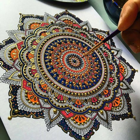 Insanely beautiful mandala work by @murderandrose Design Mandala, Colossal Art, Mandala Art Lesson, Mandala Artwork, Mandalas Design, Mandala Dots, Dot Art Painting, Mandala Design Art, Mandala Painting