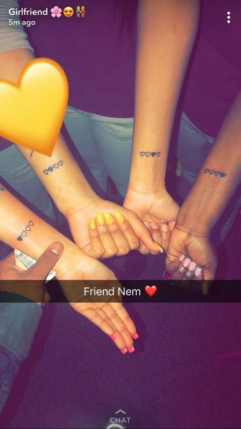 Matching Bff Tattoos, Henne Tattoo, Cute Tats, Inspiration Tattoos, Bff Tattoos, Friendship Tattoos, Best Friend Tattoos, Bff Goals, Sister Tattoos