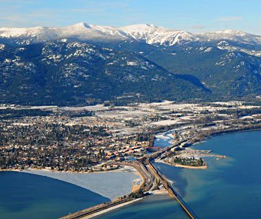 America's Prettiest Winter Towns Idaho Winter, Sandpoint Idaho, Coeur D'alene, Beautiful Places On Earth, Best Cities, Travel And Leisure, Holiday Travel, Amazing Nature, Land Scape