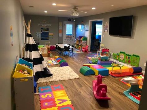 Tiny Daycare Room, Infant Area Home Daycare, Home Daycare Basement Setup, Home Daycare Rooms Setup Organization Ideas, Home Based Daycare Setup, Home Daycare Inspiration, Living Room Daycare Setup, Basement Daycare Layout, Daycare In Garage Ideas