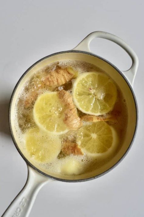 Ginger Lemon Honey Tea, Ginger Detox Water, Ginger Lemon Tea, Boil Lemons, Ginger Tea Recipe, Ginger Lemonade, Turmeric Health, Ginger Water, Ginger Benefits