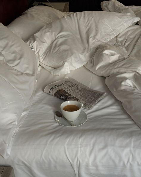 Lusting Upon Slow Morning Aesthetic, Mornings Aesthetic, Weekend Routine, Luxury Instagram, Slow Morning, Weekend Home, Corporate Chic, Dream Live, Cream Aesthetic