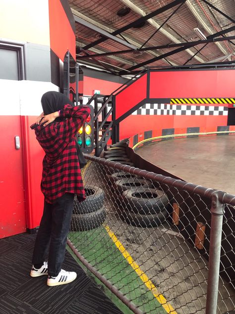 #gokart #gokarting #indoor #red #black #checkered #checker #outfit #aesthetic #casual #blackjeans #flannel #adidas #superstars #australia #aus #melbourne #melb Gokart Outfit, Checker Outfit, Adidas Superstars, Black Checkered, Outfit Aesthetic, Go Kart, Melbourne, Black Jeans, Australia