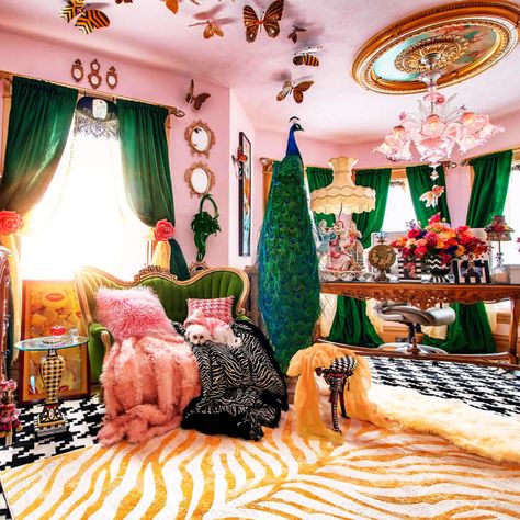 Moody Homes, Maximalist Bedroom, Maximalist Interior Design, Huge Houses, Stripe Rug, Maximalist Interior, Maximalist Home, Mixed Patterns, Glam Room