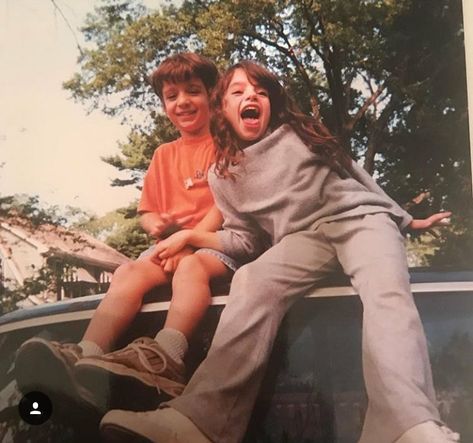 Childhood Pictures, Childhood Photos, Charlie Puth, Twin Brothers, Family Goals, Pose Reference Photo, Childhood Friends, Future Kids, Baby Pictures