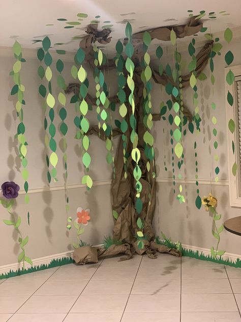 Diy 3d Tree For Classroom, Paper Tree For Wall, Paper Willow Tree Diy, Paper Tree On Wall For Classroom, Craft Paper Tree Classroom, Tree Made Out Of Paper, Brown Paper Tree On Wall, Fake Tree In Classroom, Classroom Paper Tree