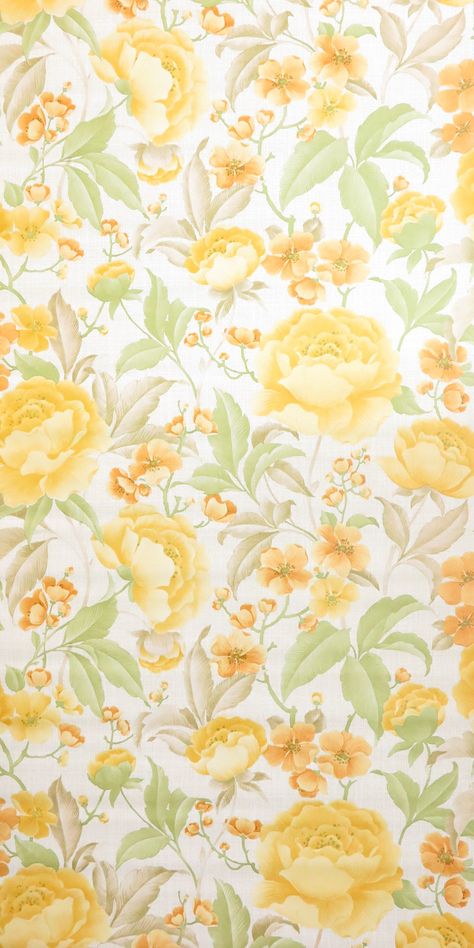 Pretty flowery original 70s wallpaper in yellow, beige and green The silk matt glossy paper is finely structured, strong and of good quality. This wallpaper is made of paper. Our wallpapers are all originals from the 1970s, some even older. No reprints, all real old! The wallpapers are all about 53.5cm wide. The wallpapers are sold per meter. If you put several meters in the shopping cart, you will receive the wallpaper in this length in one piece. A piece can be a maximum of 10 meters long. If Nook Makeover, Yellow Flower Wallpaper, 70s Wallpaper, Beige And Green, Yellow Theme, 4 Wallpaper, Yellow Beige, Lake Cottage, Phone Wallpaper Patterns