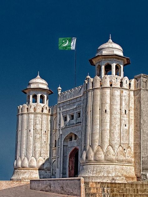 Lahore Fort, Pakistan Home, Pakistan Culture, Beautiful Pakistan, Pakistani Culture, Dress Swimwear, Pakistan Travel, Pakistan Zindabad, Indian Architecture