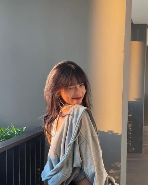 Ranranele Icons, Ulzzang Girl Icon, Douyin Fashion, Pretty Babe, Best Friend Poses, Korean Aesthetic, Uzzlang Girl, Korean Fashion Trends, Friend Poses