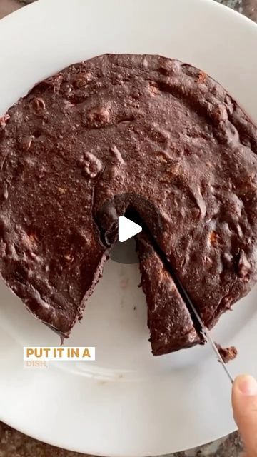 Paleo Fudge, 3 Ingredient Brownies, Ripe Banana Recipe, Cocoa Powder Recipes, Cocoa Recipes, Ww Desserts, Paleo Chocolate, Chocolate Chip Banana Bread, Ripe Bananas