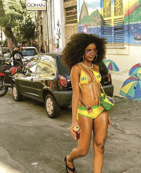 Vibrant Latinx Heritage Aesthetics Brazilian Aesthetic Girl, Brazilian Culture Aesthetic, Brazilian Summer Aesthetic, Brazil Aesthetic Girl, Brazilian Vibes, Brazilian Summer, Brazil Aesthetic, Brazilian Culture, Brasil Aesthetic