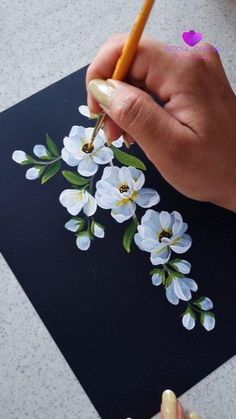 3d Flower Painting, Painting Flowers Tutorial, Easy Flower Painting, Fabric Painting Techniques, Acrylic Art Projects, Acrylic Painting Flowers, Heart Painting, Painting Art Lesson, Acrylic Painting Techniques