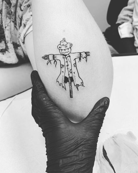 Scarecrow Tattoo, Cupid Tattoo, Traditional Tattoo Sleeve, Tattoo Prices, Just Ink, Halloween Tattoos, Abstract Tattoo, American Traditional, Piercing Tattoo