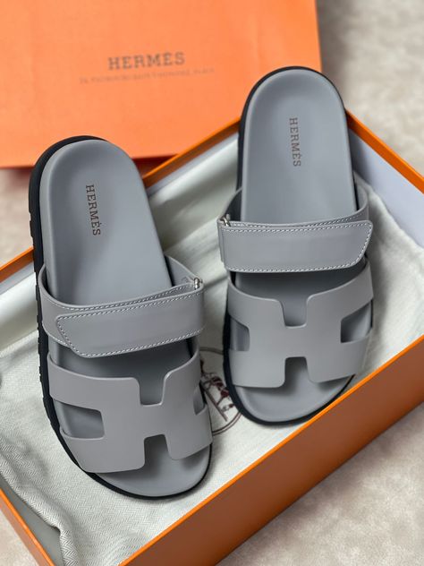 Aesthetic Blue Gray, Blue Gray Aesthetic, Hermes Aesthetic, Sandals Hermes, Vestidos Sport, Casual Leather Sandals, Classy Sandals, Casual Shoes Women Sneakers, Fancy Sandals