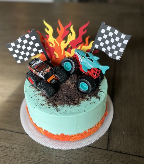 Diy Monster Truck Birthday Cake, Monster Truck Buttercream Cake, Monster Truck Ice Cream Cake, Monster Truck Cake Easy, Monster Jam Birthday Cake Diy, Hotwheels Monster Truck Birthday Cake, Monster Truck Bday Cake, Simple Hot Wheels Birthday Cake, Monster Truck Birthday Pictures