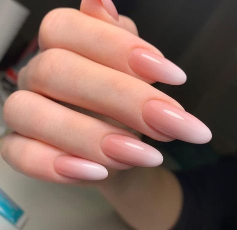 Light Pink Ombre Nails, Dark To Light Ombre, Pink French Nails, Diy Summer Crafts, Light Pink Nails, Pink Ombre Nails, Ombre Nail Designs, Gradient Nails, Summer Diy