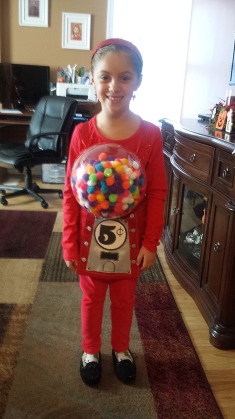 Gumball machine costume! Gumball Machine Halloween Costume, Gumball Costume, Gumball Machine Costume, Diy Fantasia, Costume Family, 4 Daughters, Old Halloween Costumes, Cheap Halloween Costumes, Diy Halloween Costumes For Kids