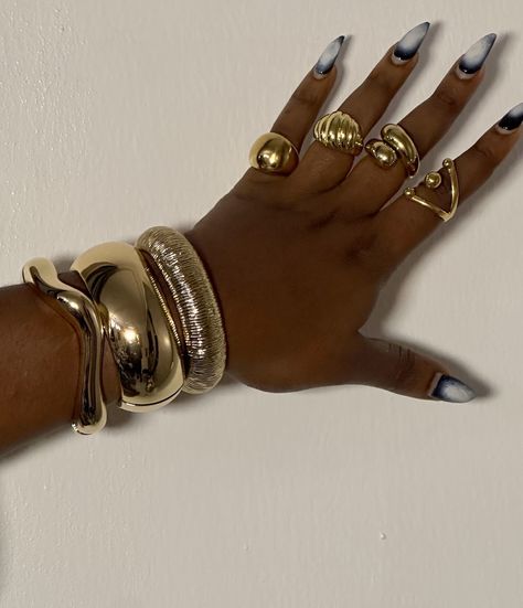 Style Mospiration 😍😍😍 A stack of our Wan, Fawn and Noor bracelets 😍😍😍 Chunky rings also available 🤍🎀 #chunkyrings #statementrings #goldrings #goldbracelets #howtostylejewelry #jewelryinlagos #jewelrystoreinlagos #longlastingjewelry #affordablejewelry Chunky Bracelet Stack, Gold Ring Stack Chunky, How To Style Rings, Big Gold Rings, Chunky Jewelry Aesthetic, Chunky Rings Aesthetic, Chunk Jewelry, Maximalist Jewelry, Chunky Accessories