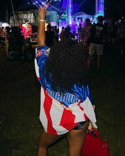 The Puerto Rican princess took over @deep.tropics this year🇵🇷 #fashiongirl #festivalfashion #summerfashion #streetstyle #puertorican #afrolatina #latinax Puerto Rican Girl Aesthetic, Puerto Rican Woman, Ji Chang Wook Smile, Afro Latina, Good Listener, Chang Wook, Ji Chang Wook, Puerto Rican, Festival Fashion