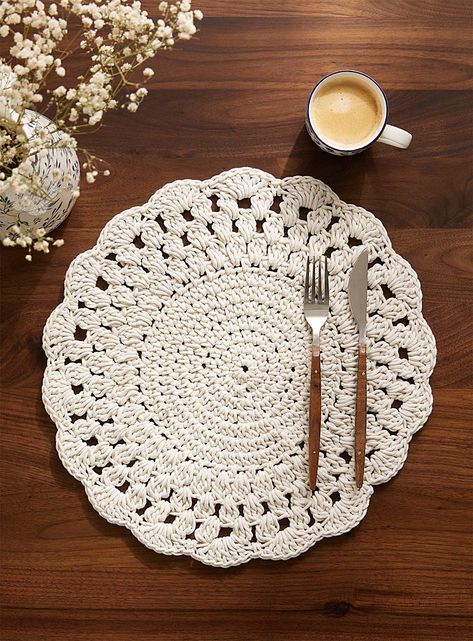 - This openwork placemat in a natural colour will imbue your dining room with authentic and sophisticated charm- Poly-cotton blend- Easily wipes clean with a damp cloth- 15" (38 cm) in diameter Crochet Placemat, Crochet Placemat Patterns, Crochet Table Mat, Crochet Placemats, Dishcloth Crochet Pattern, Placemats Patterns, Room Setting, Crochet Kitchen, Crochet Dishcloths