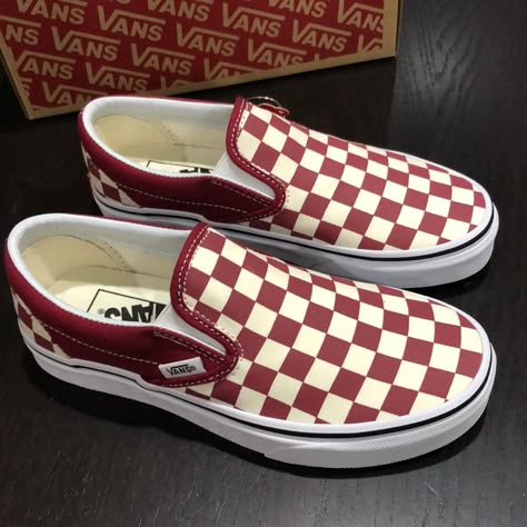 Nwt Men’s 4 Women’s 5.5 Price Firm Red Slip On Shoes, Vans Checkerboard Outfit Women, Outfits Con Vans, Vans Checkerboard Outfit, Vans Shoes Fashion, Vans Shoes Women, Cute Vans, Tenis Vans, Vans Checkerboard