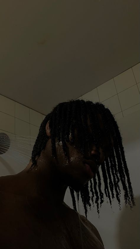 Dreads Male, Boy Body, Mens Body Wash, Chocolate Men, Dreadlock Hairstyles For Men, Bodybuilding Workout Plan, Dark Skin Men, Picture Inspiration, Bodybuilding Workout