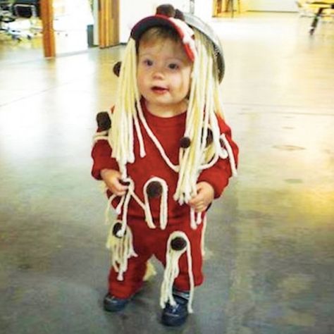 Spaghetti and Meatballs Kid Costume | Inhabitat - Green Design, Innovation, Architecture, Green Building Spaghetti And Meatball Costume, Spaghetti And Meatballs Costume, Meatball Costume, Green Halloween Costume, Childrens Halloween Costumes, Liberty Kids, Creative Halloween Costumes Diy, Green Costumes, Green Halloween