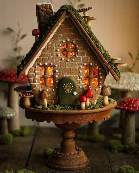 Must Love Herbs on Instagram: “My Gingerbread Toadstool Cottage! It has a “living roof” made from cake crumbs. There are marzipan mushrooms that I hand sculpted and…” Love Herbs, Homemade Gingerbread House, Gingerbread House Ideas, Gingerbread House Patterns, Gingerbread Cottage, Cottagecore Christmas, Gingerbread House Parties, Gingerbread House Designs, Gingerbread Party