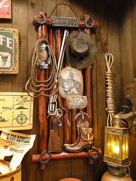 Wild West Interior, Saloon Aesthetic, Saloon Decor Interior Design, Wild West Decor, Old West Decor, Beer Garden Ideas, Ranch Style Decor, Saloon Decor, Old West Saloon