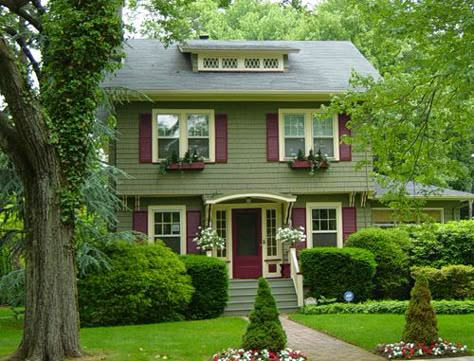 houses painted green                                                                                                                                                                                 More Sage Green House, Green Exterior House Colors, Best Exterior House Paint, Green Siding, Exterior Color Combinations, Red Shutters, Render Architecture, Siding Ideas, Best Exterior Paint