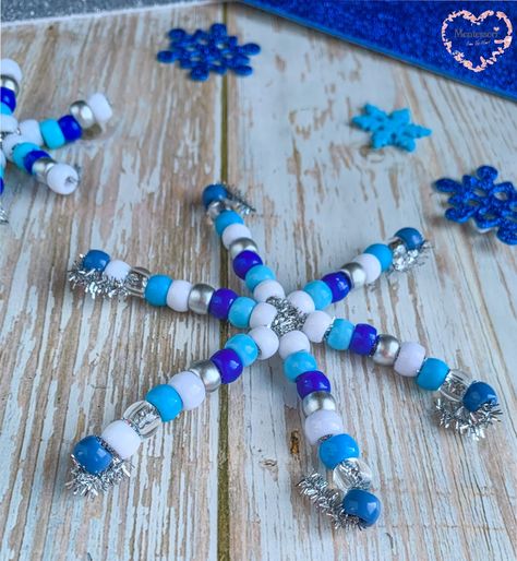 Beaded Pipe Cleaner Snowflakes, Pipe Cleaner Candy Canes Beads, Pipe Cleaner Christmas Crafts For Kids, Bead And Pipe Cleaner Crafts, Beads And Pipe Cleaner Crafts, Snowflake Bead Ornament, Pipecleaner Snowflakes Beads, Pipe Cleaner Snowflakes With Beads, Snowflake Bead Craft