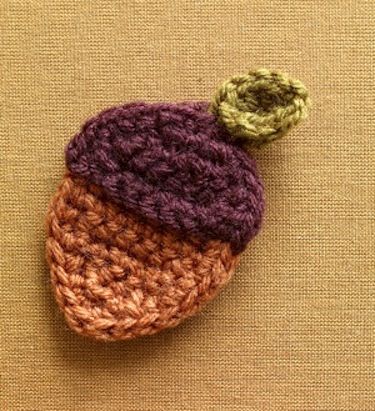 15 Free Fall Crochet Patterns Animal Ear Crochet Pattern, Acorn Brooch, Free Form Crochet, Thanksgiving Crochet, Crochet Embellishments, Crochet Garland, Fall Crochet Patterns, Crochet Leaves, Crochet Fall