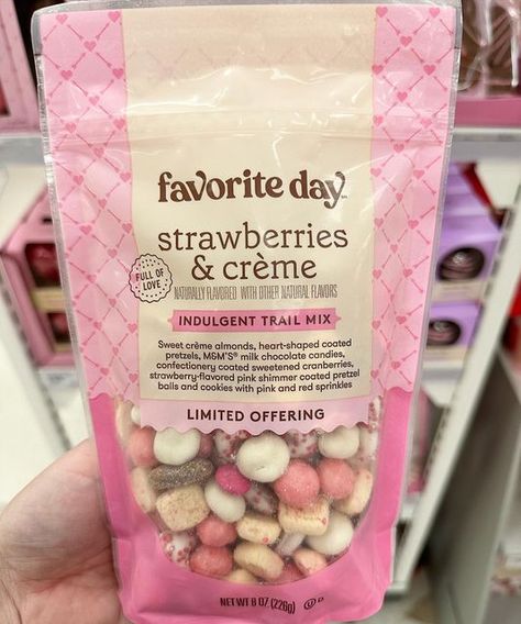 Aesthetic Snacks Packaging, Pink Snacks Aesthetic, Target Snacks, Snacks Aesthetic, Strawberry Snacks, Pink Snacks, Smart Snacks, Snack Brands, Packaged Snacks