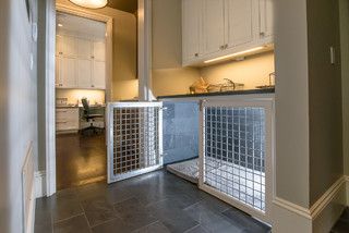 Dog Kennel Door Ideas, Reno Tips, Honey House, Dog Closet, Diy Dog Kennel, Dog Spaces, Gate Ideas, Mudroom Laundry Room, Laundry Room Layouts