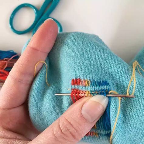 Visible Mending Stitches, Yarn Tutorials, Mending Clothes, Mollie Makes, Make Do And Mend, Sashiko Embroidery, Visible Mending, Repair Clothes, St Pierre